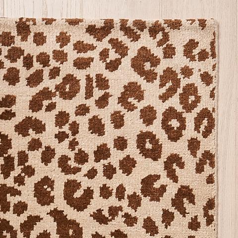 Iconic Leopard Hand-Knotted Rug_Brown